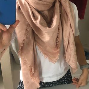 Louis Vuitton shawl , authenticity